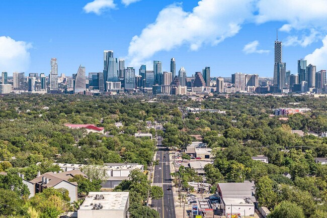 Building Photo - 3018 S 1st St