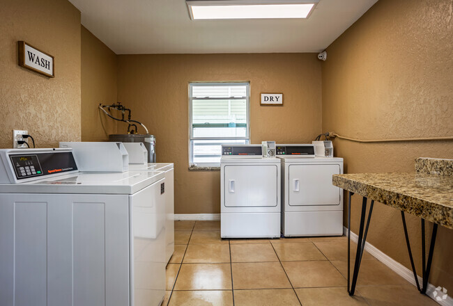 Laundry Room - Oak Park Apartments