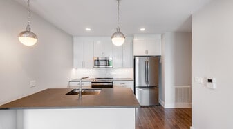 Building Photo - 414 McGrath Hwy