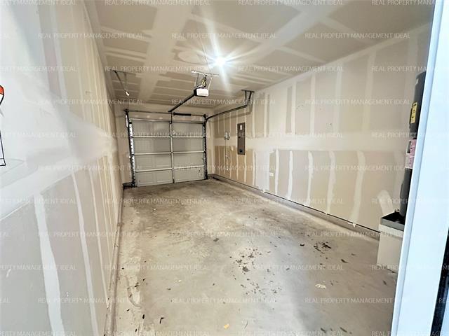 Building Photo - 718 Sandhill Crane Ln