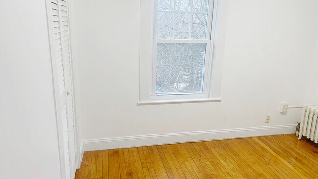 Building Photo - 73-75 Wallingford Ave