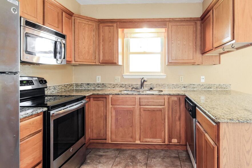 Building Photo - 317 Chickasaw Ln