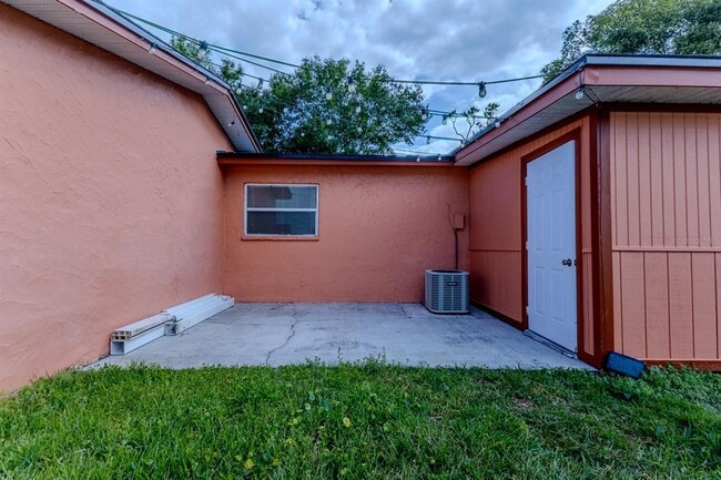 Building Photo - 212 Tennessee Ave
