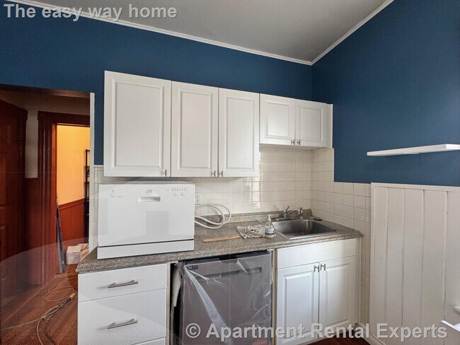 Building Photo - 27 Gilman Terrace