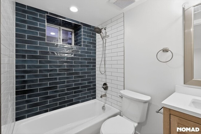 Building Photo - 912 N Clarkson St