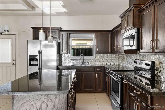 Building Photo - 1707 W Smith Dr
