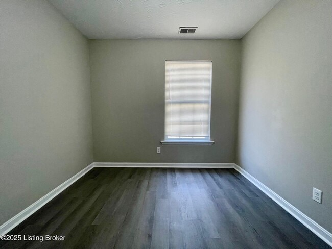 Building Photo - 11115 Meadow Chase Ct