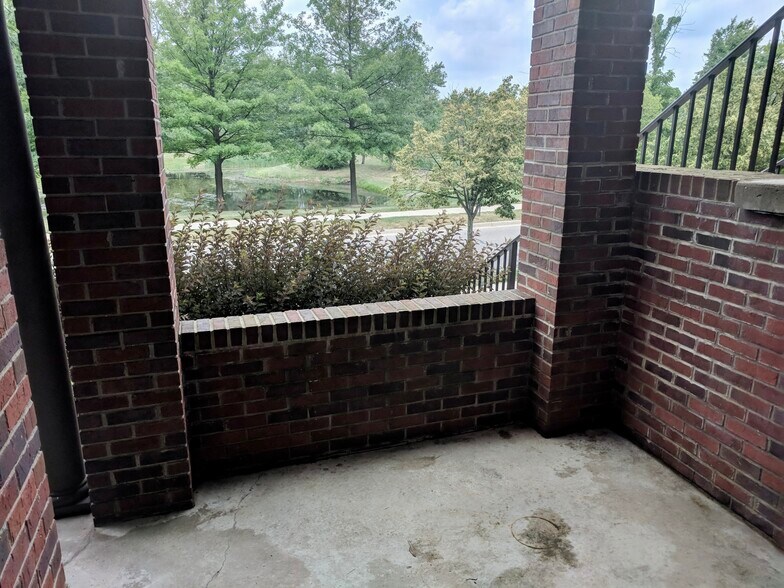 Porch - 2916 Barclay Way