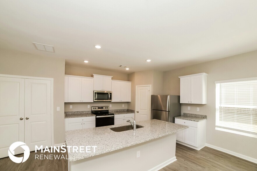 Building Photo - 517 Firethorn Ct