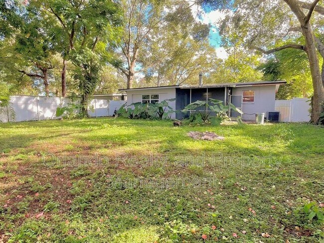 Building Photo - 2611 Pembrook Dr