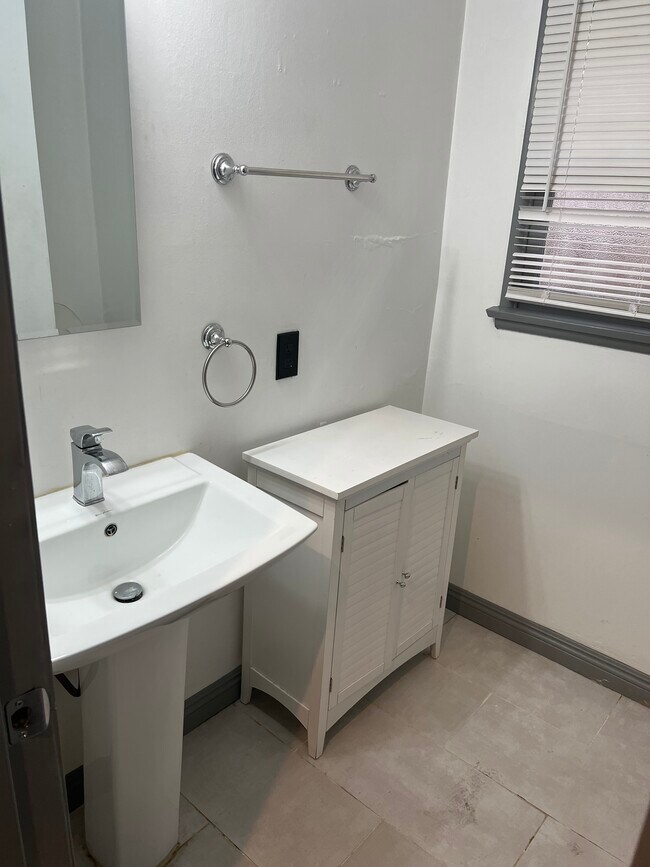 Building Photo - 1851-1855 S Barrington Ave