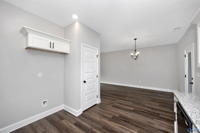 Building Photo - 1711 Golf Club Ln NW