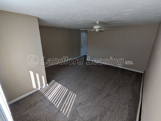 Building Photo - Beautifully Maintained Brick Duplex