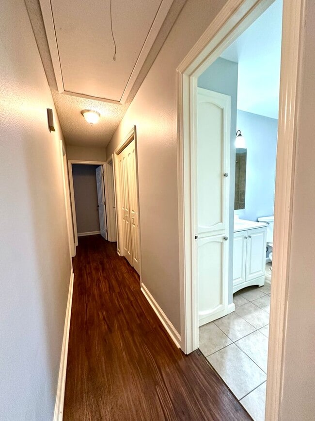 Building Photo - 3BR 2BA Jason Dr. Denham Springs