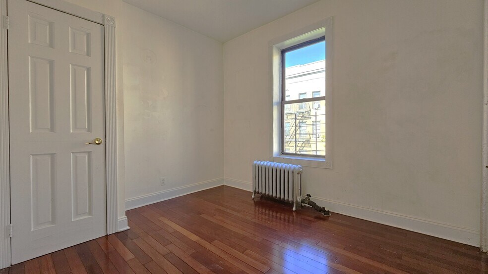 Building Photo - 20 Magaw Pl