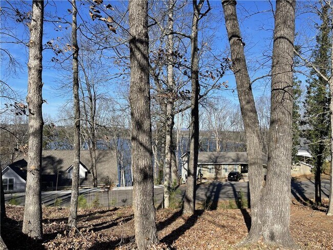 Building Photo - 3492 Point View Cir