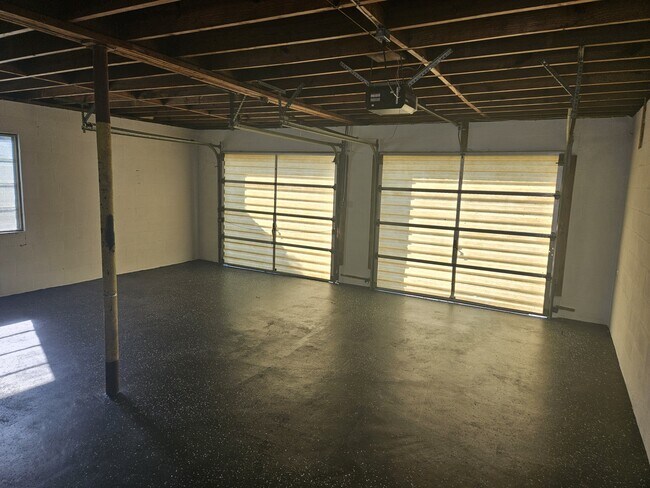 Building Photo - 5718 8th Ave N
