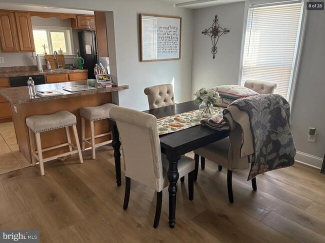 Building Photo - 341 Emmett St