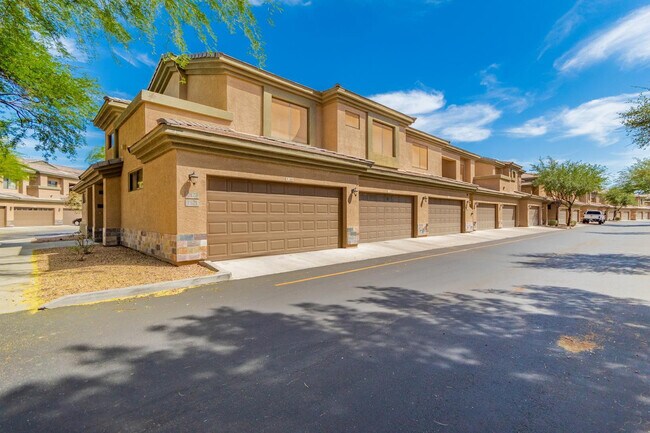 Building Photo - 705 W Queen Creek Rd