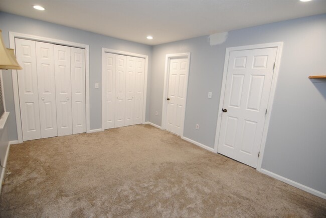 Building Photo - 77 Cadogan Way