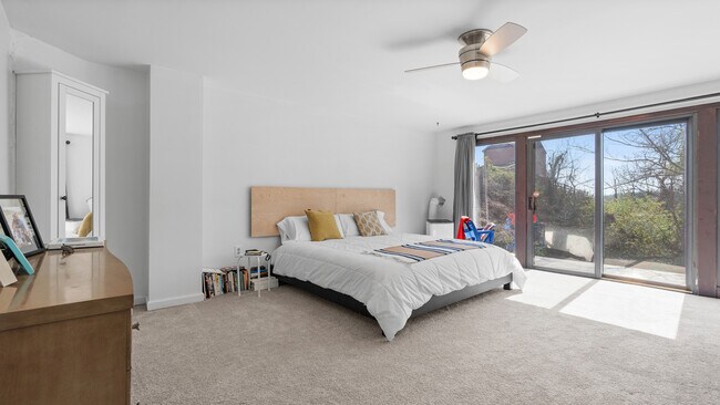 Building Photo - 4300 Bristol St