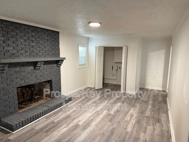 Building Photo - 1159 Tamarack Trail