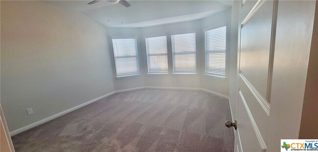 Building Photo - 1231 Meyers Mdw