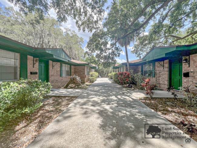 Building Photo - 2628 S Palmeden Dr