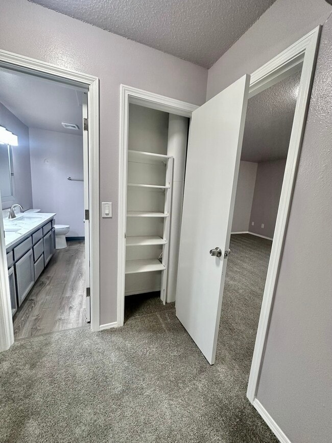 Building Photo - Charming & Spacious 3-Bedroom Duplex in the Heart of Highland!