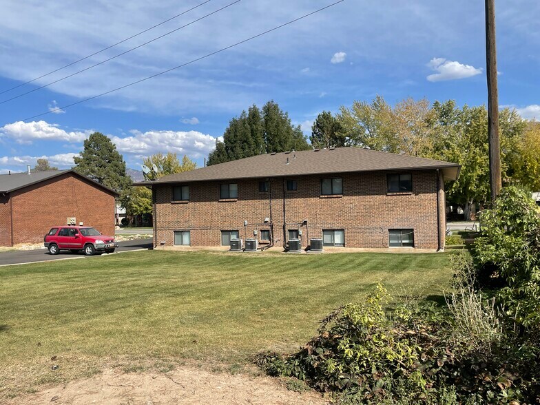 Building Photo - 3943 S 700 W