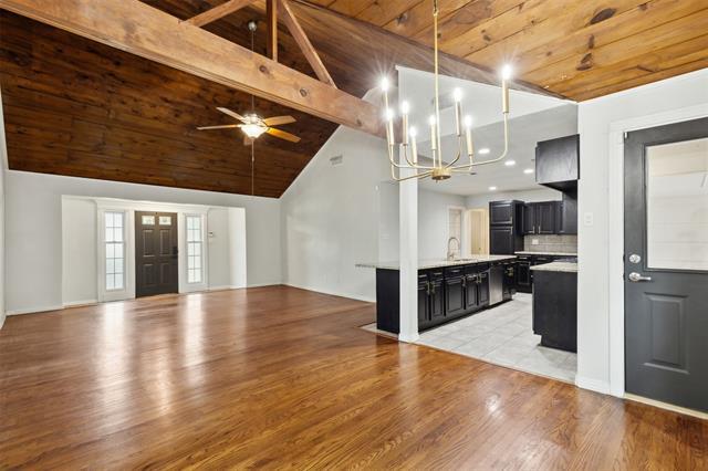 Building Photo - 4113 Valentine St