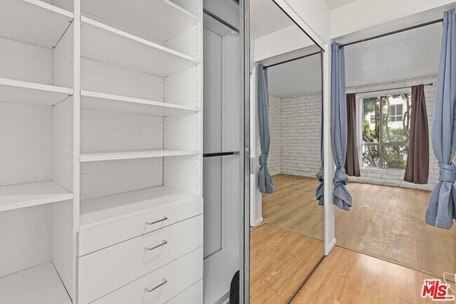 Building Photo - 1440 Veteran Ave