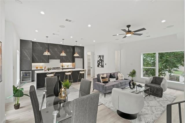 Building Photo - 935 W Twelfth St