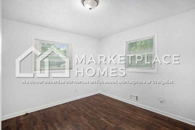 Building Photo - 4854 Flat Shoals Rd