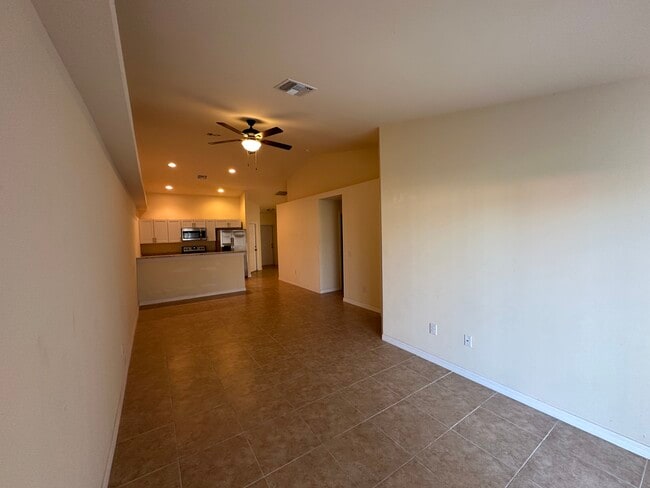 Building Photo - 4339 SW Santa Barbara Pl