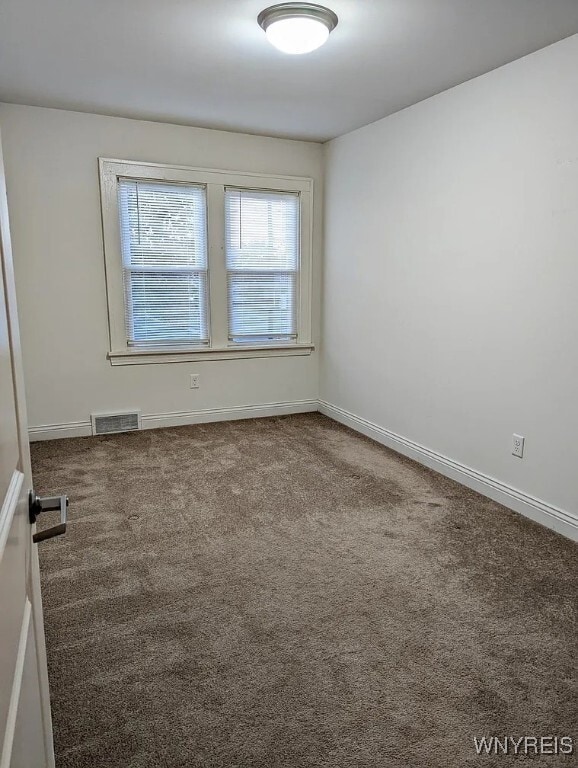 Building Photo - 77 Laverack Ave