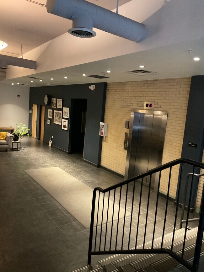 Building Photo - 701 Lamont St NW