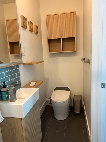 Bathroom 1 - 2355 Tequesta Ln