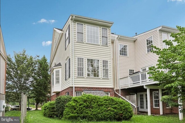 Building Photo - 6310 Cullen Pl