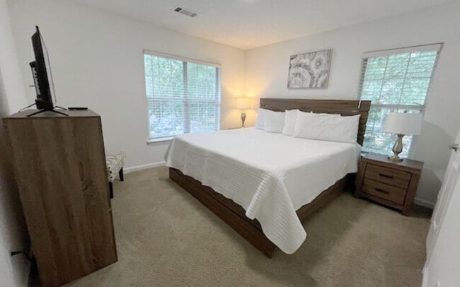 Building Photo - 14000 Gardner Dr