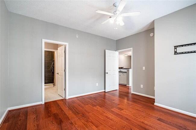 Building Photo - 303 Spring Heights Ln