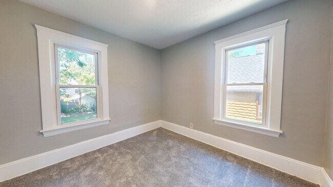 Building Photo - Cudell/West Blvd neighborhood; 4 bedroom/1 bath single family house for rent!