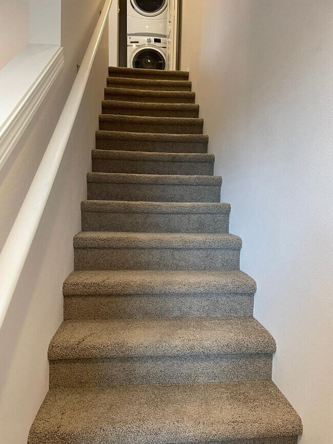 Building Photo - 3507 30th Dr