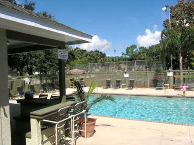 Building Photo - 3550 Sable Palm Ln