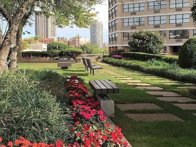 Building Photo - 7004 BLVD E