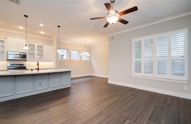 Building Photo - 18150 Moonlit River Dr