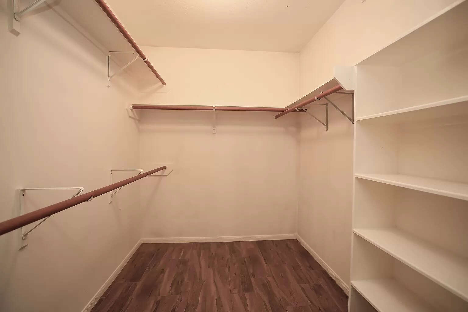 Building Photo - 208 Armand Bay Dr