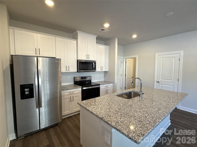 Building Photo - 125 Utility Ln