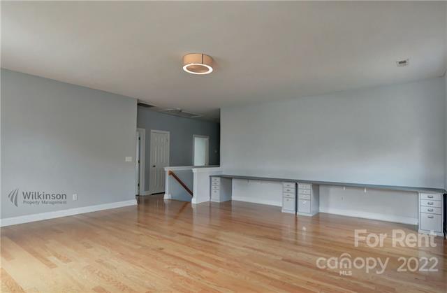 Building Photo - 8016 Lansford Rd
