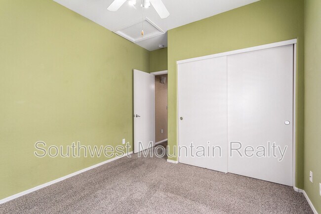 Building Photo - 28123 N Quartz Dr